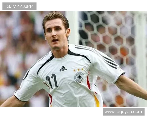 足球明星魅力何在为何深受大众喜爱与追捧的原因分析